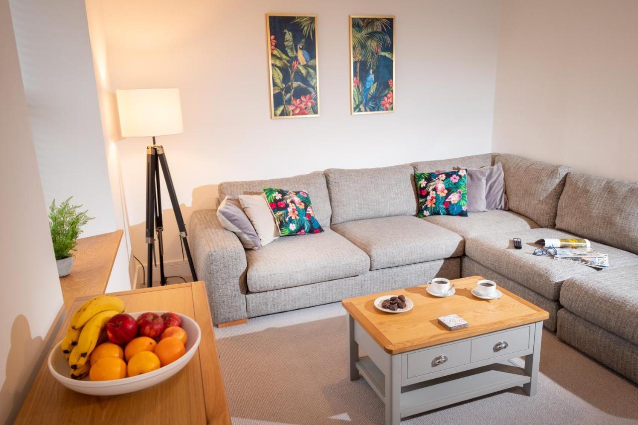 Lola'S Loft With Lake Views - Central Bowness - Pet Friendly Екстер'єр фото