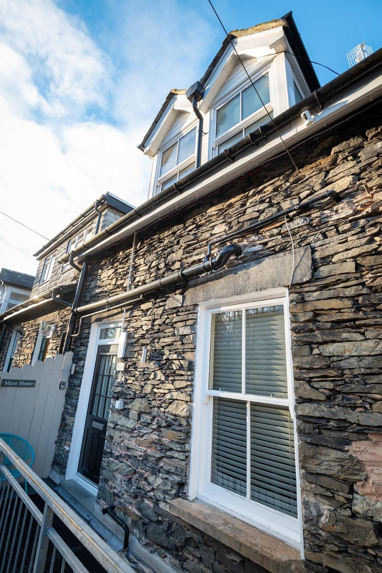 Lola'S Loft With Lake Views - Central Bowness - Pet Friendly Екстер'єр фото